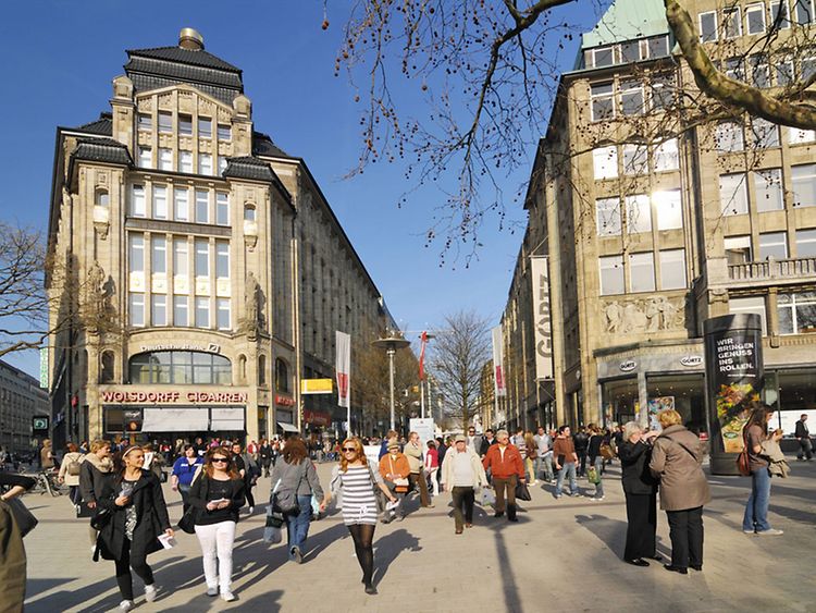 Shopping close to the main station