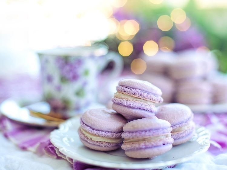  Macarons and coffee mix well