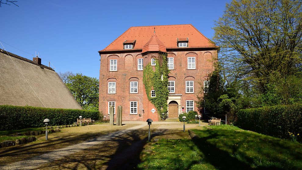 Agathenburg Castle