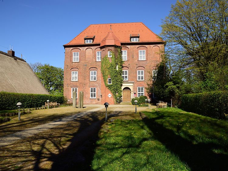  Agathenburg Castle